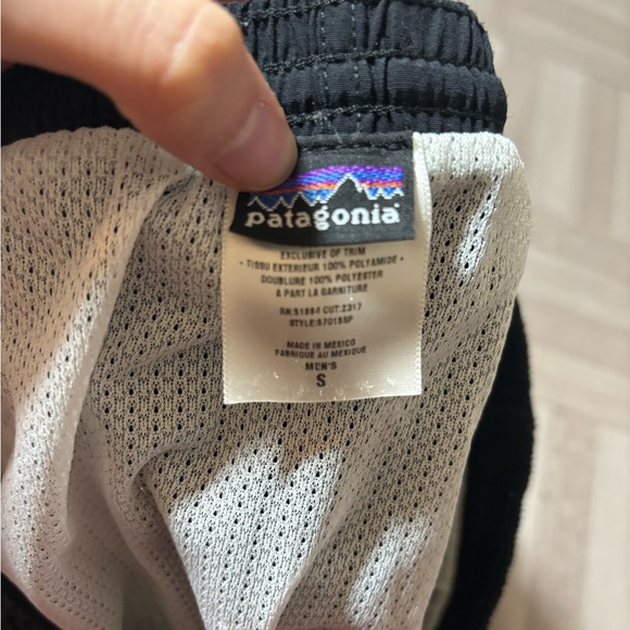 Black Patagonia Men’s Shorts Size small - Picture 2 of 4